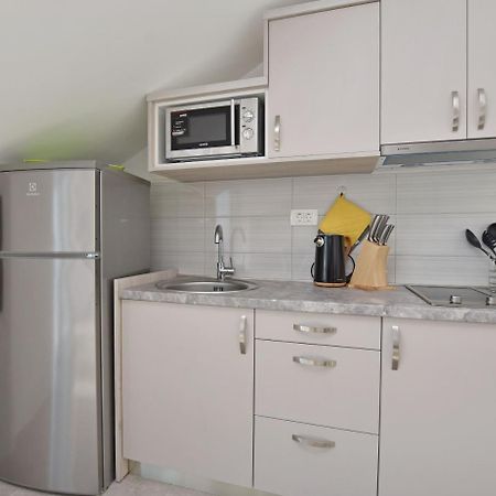 Apartments Danolic Pisak Bagian luar foto