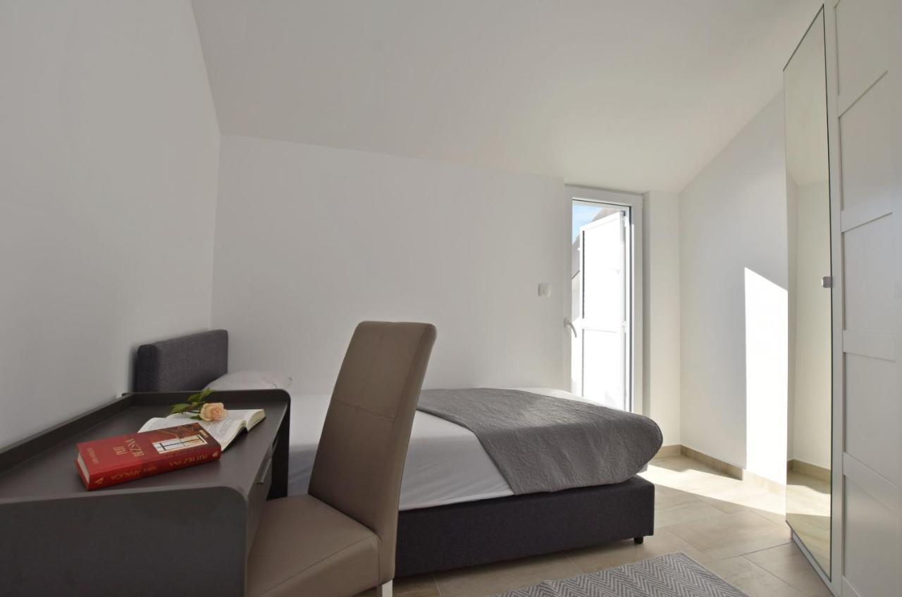 Apartments Danolic Pisak Bagian luar foto