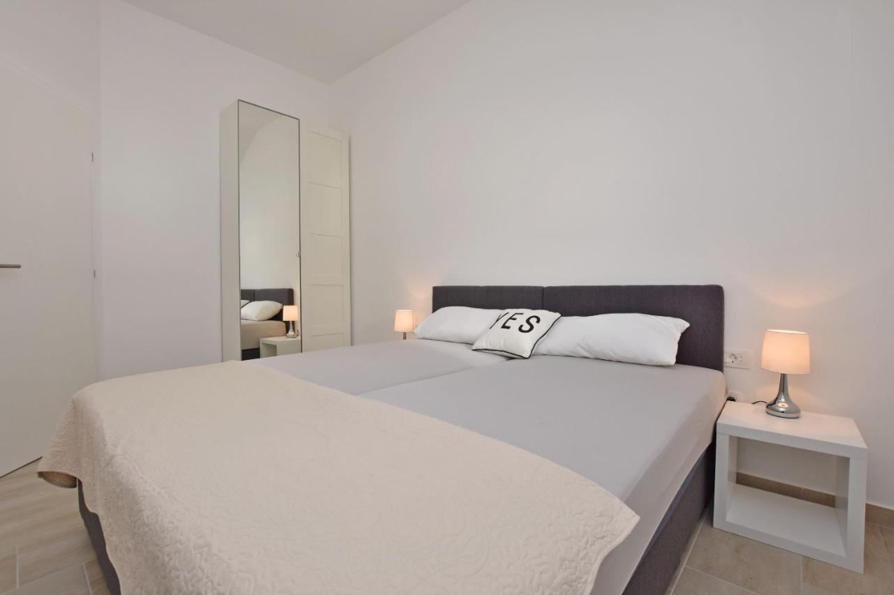 Apartments Danolic Pisak Bagian luar foto