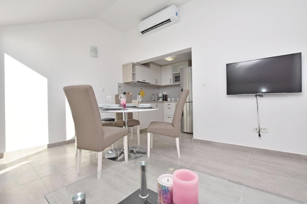 Apartments Danolic Pisak Bagian luar foto