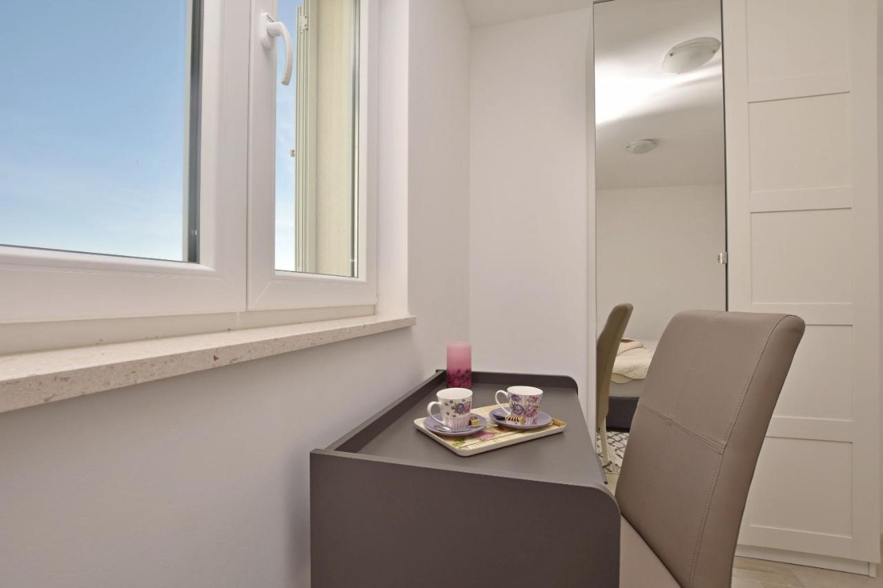 Apartments Danolic Pisak Bagian luar foto